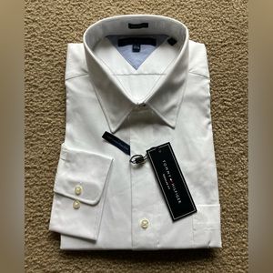 NWT Tommy Hilfiger men’s dress shirt